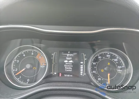 2019 Jeep Cherokee Latitude Plus 4X4 z USA, uszkodzony, nr VIN 1C4PJMLNXKD213947